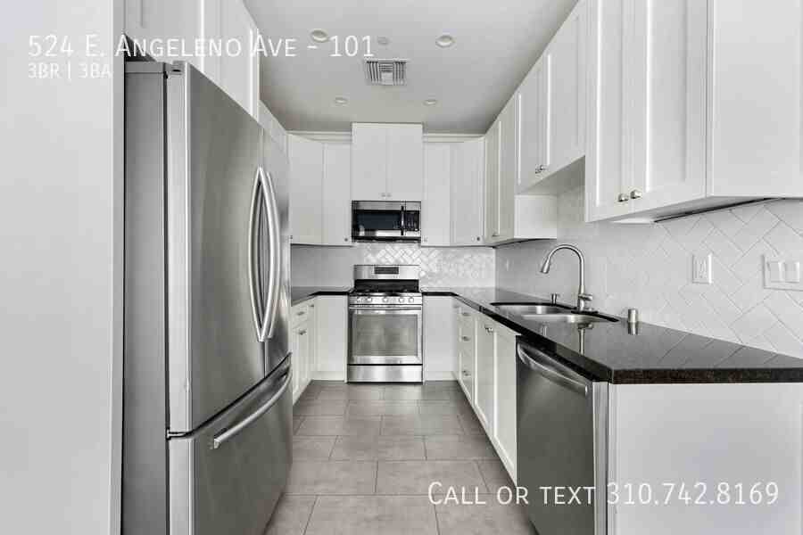 524 E Angeleno Ave #101 - Photo 5 of 27