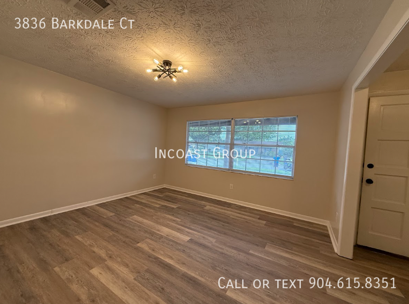 3836 Barkdale Ct - Photo 3 of 16