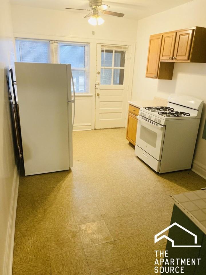 3148 Harlem Ave #2G - Photo 3 of 9