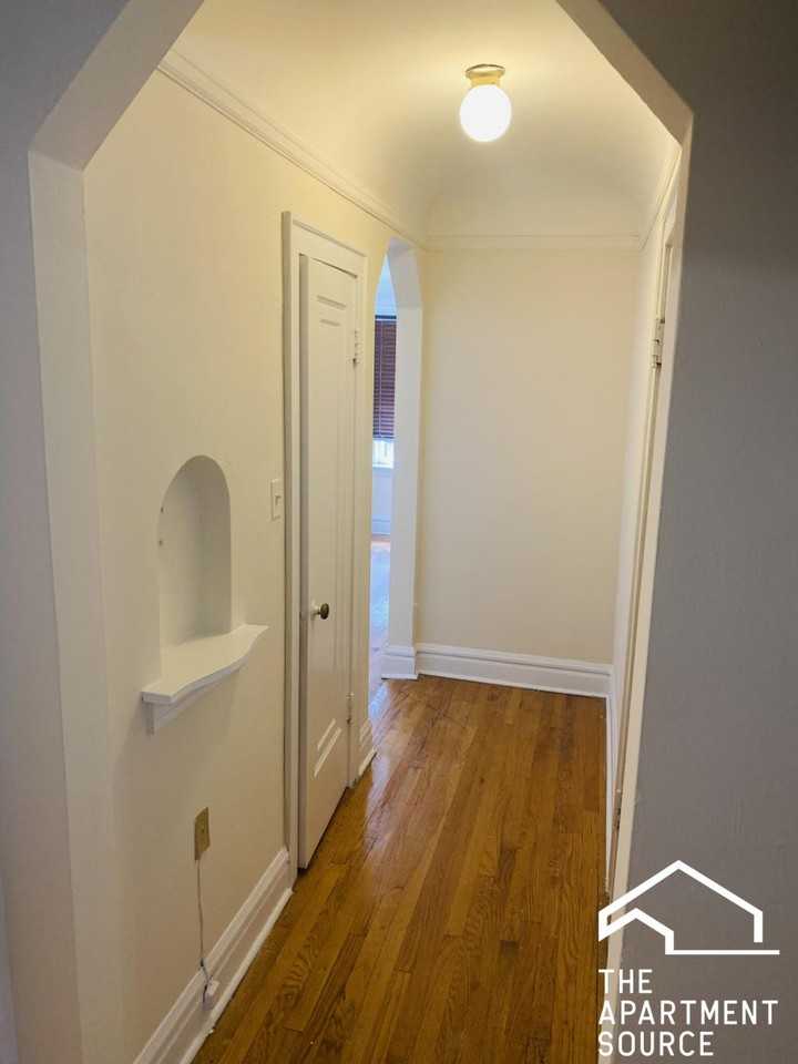 3148 Harlem Ave #2G - Photo 4 of 9