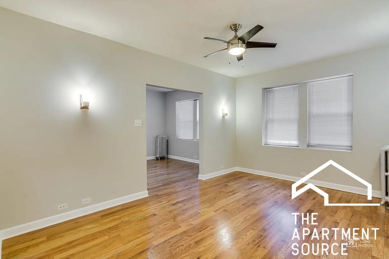 836 E 53rd St #2S - Photo 5 of 10