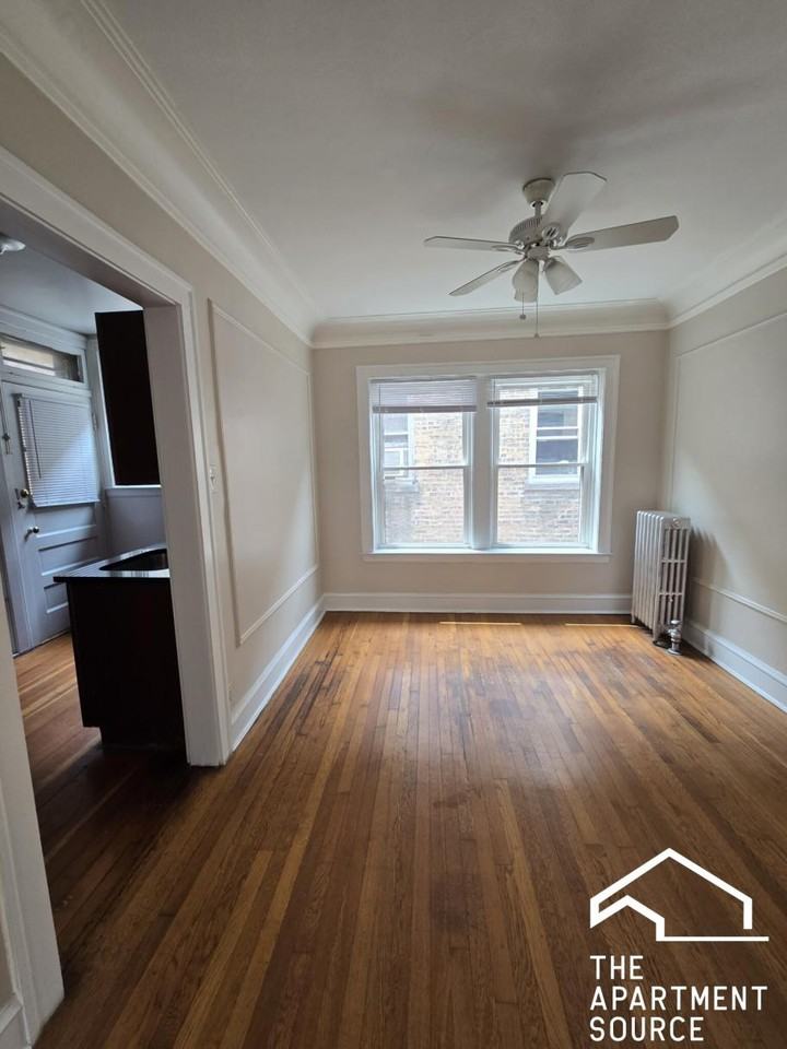 1924 W Morse Ave #3N - Photo 3 of 7