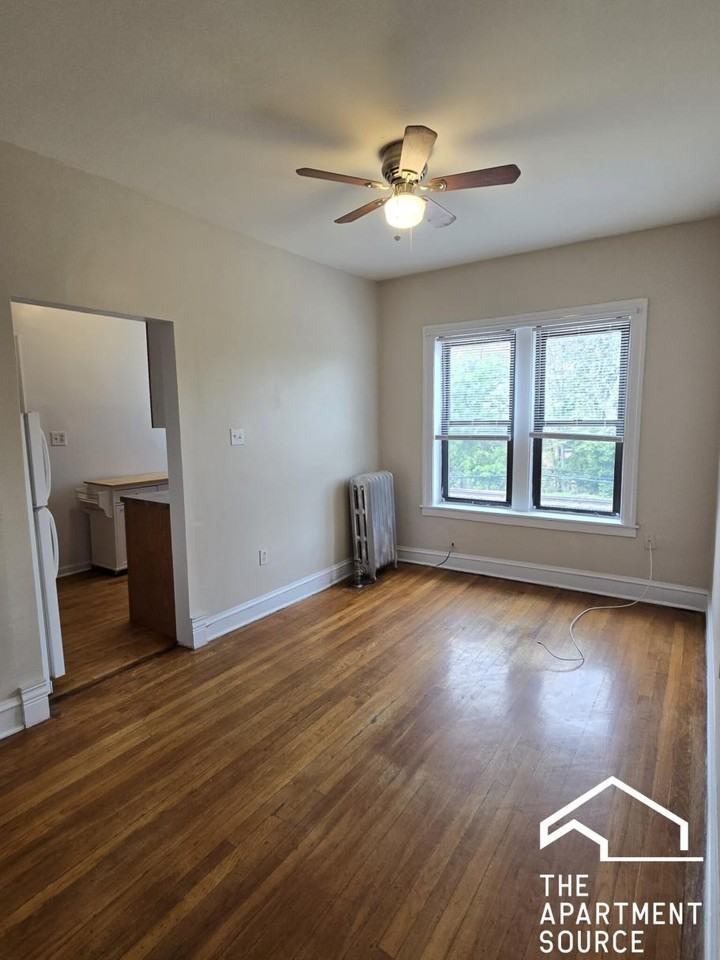 1370 W Estes Ave #3S - Photo 2 of 9