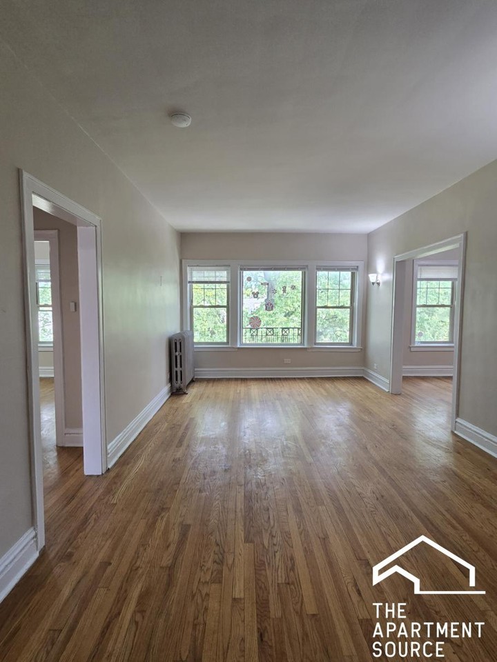 908 Reba Pl #3N - Photo 5 of 14