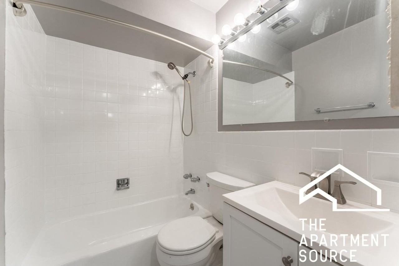 663 W Grace St #518 - Photo 5 of 11