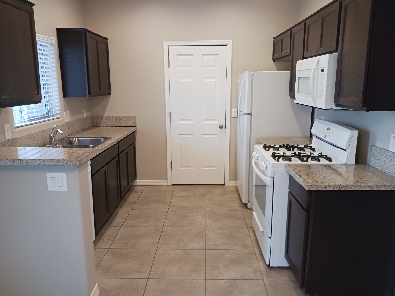 6201 N Tower Ln #2 - Photo 6 of 20