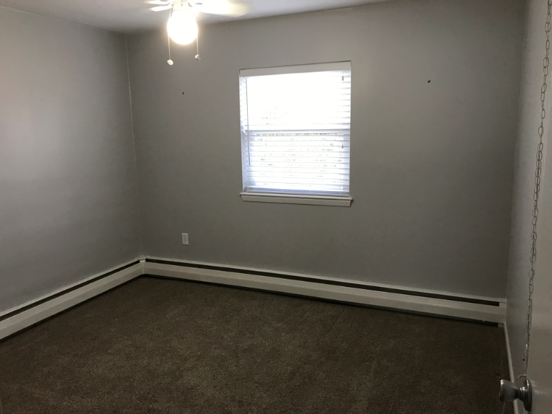 1 Radnor Dr - Photo 7 of 9