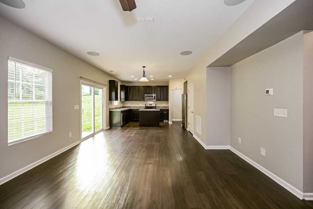 4004 Alicia Ln - Photo 5 of 21