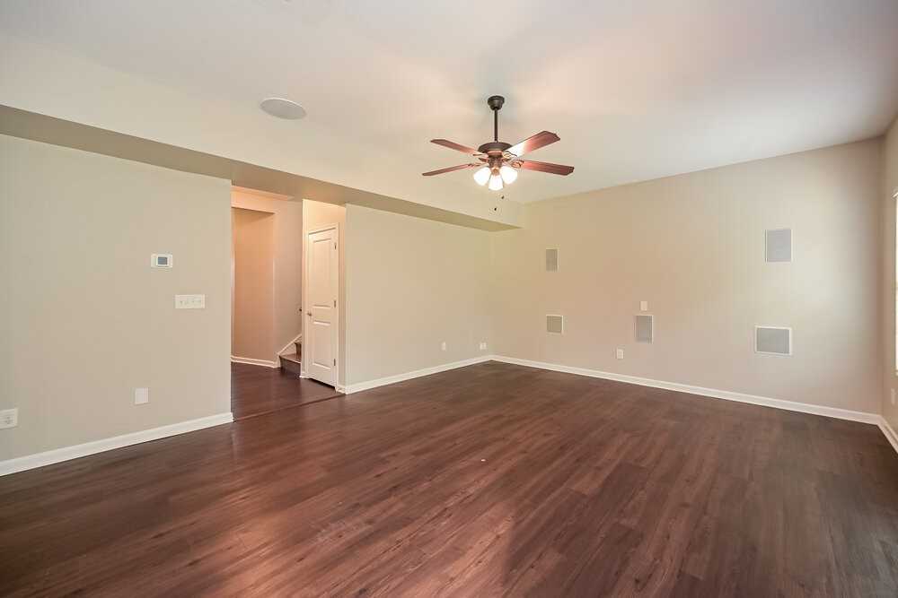 4004 Alicia Ln - Photo 6 of 21