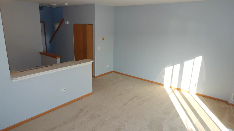 2546 Oak Tree Ln - Photo 5 of 12