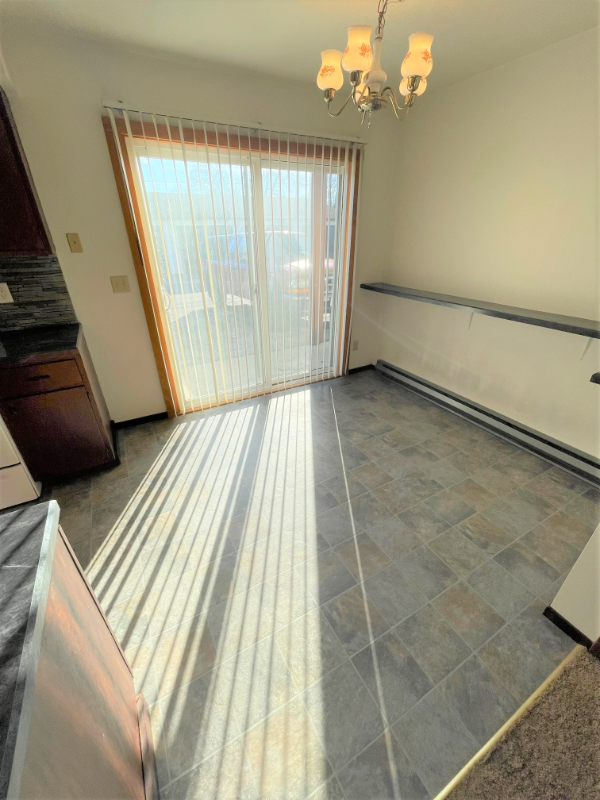 839 Illinois Ave #101 - Photo 3 of 9