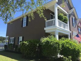 featured image of 201 Hyacinth St