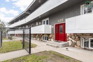 featured image of 635 10th Ave #2