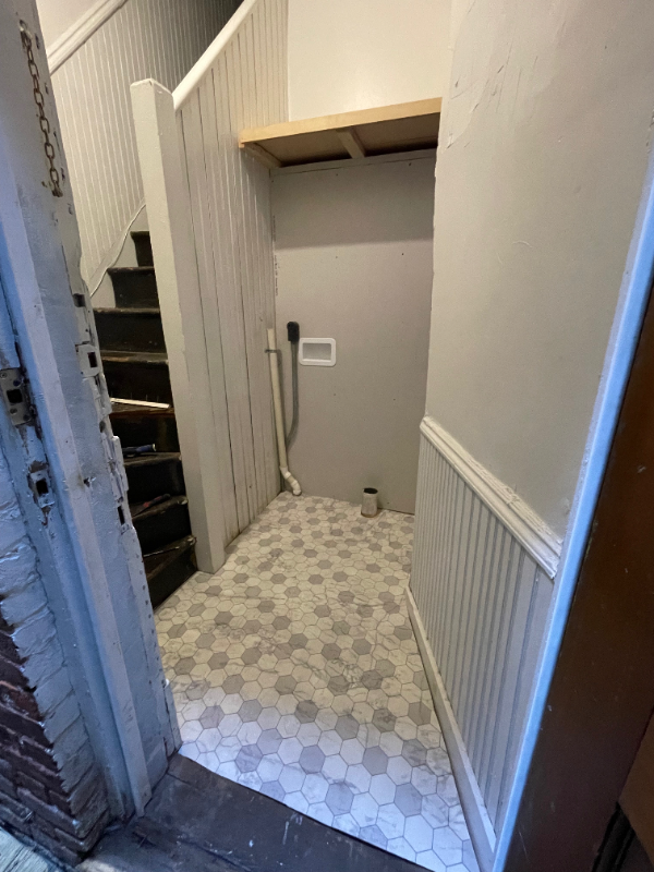 1613 W Grace St #2 - Photo 7 of 9