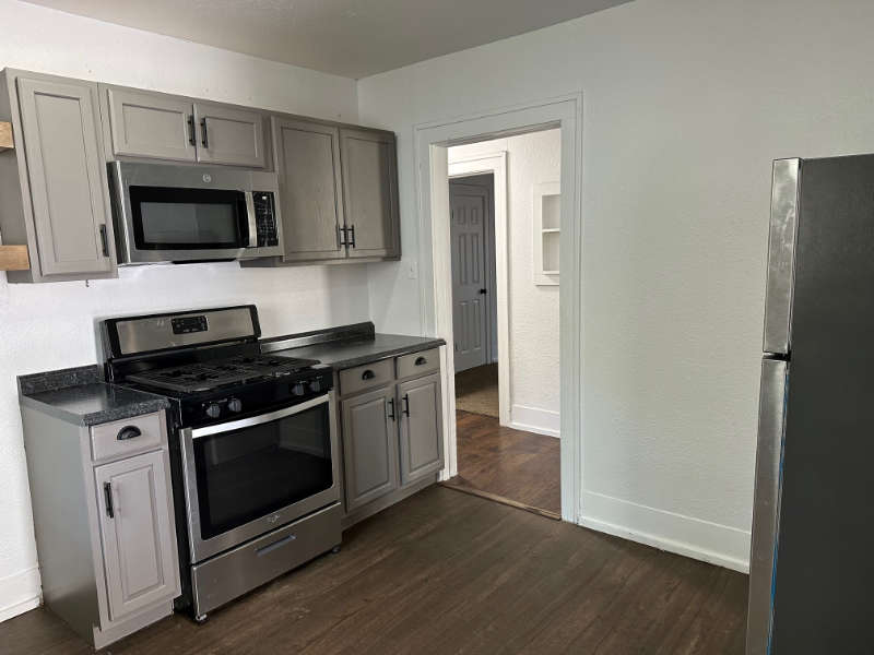 1320 N 4th Ave - Photo 4 of 15