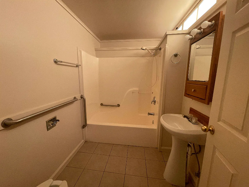 595 Keller Ave - Photo 5 of 10