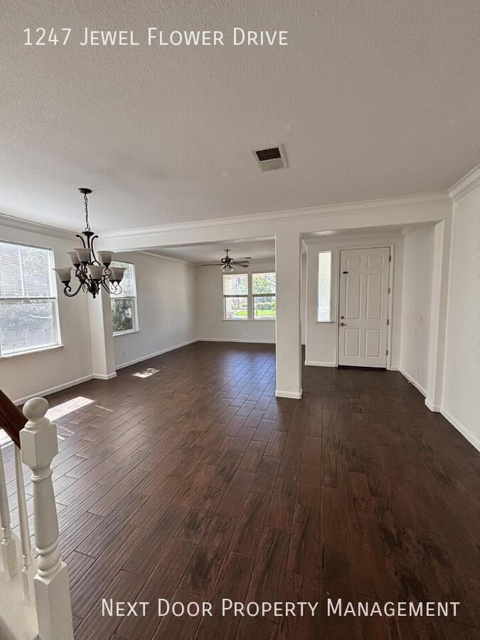 1247 Jewel Flower Dr - Photo 2 of 24