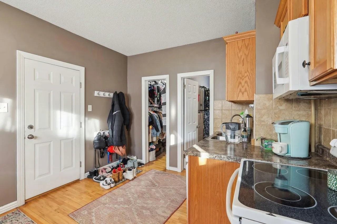 3010 Grand St Ne #1 - Photo 7 of 15
