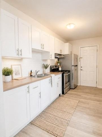 686 Lincoln Rd #2 - Photo 4 of 11