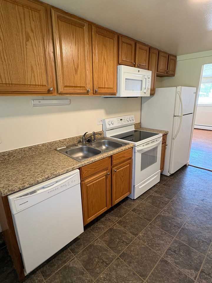 1026 17th Ave #B - Photo 3 of 20
