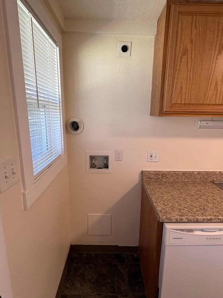 1026 17th Ave #B - Photo 4 of 20
