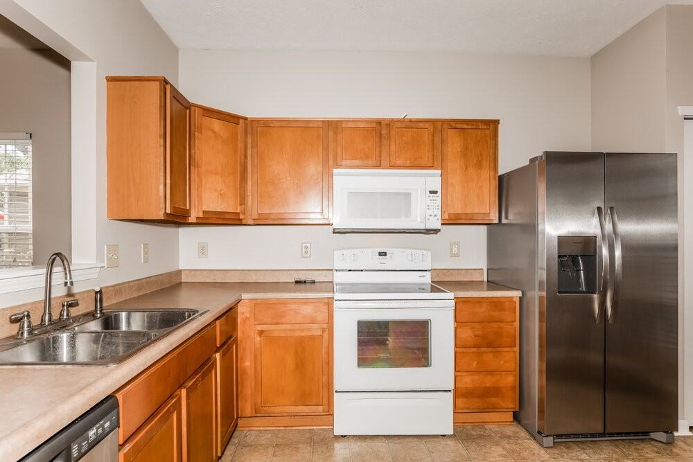 10926 Spirit Dr - Photo 5 of 17