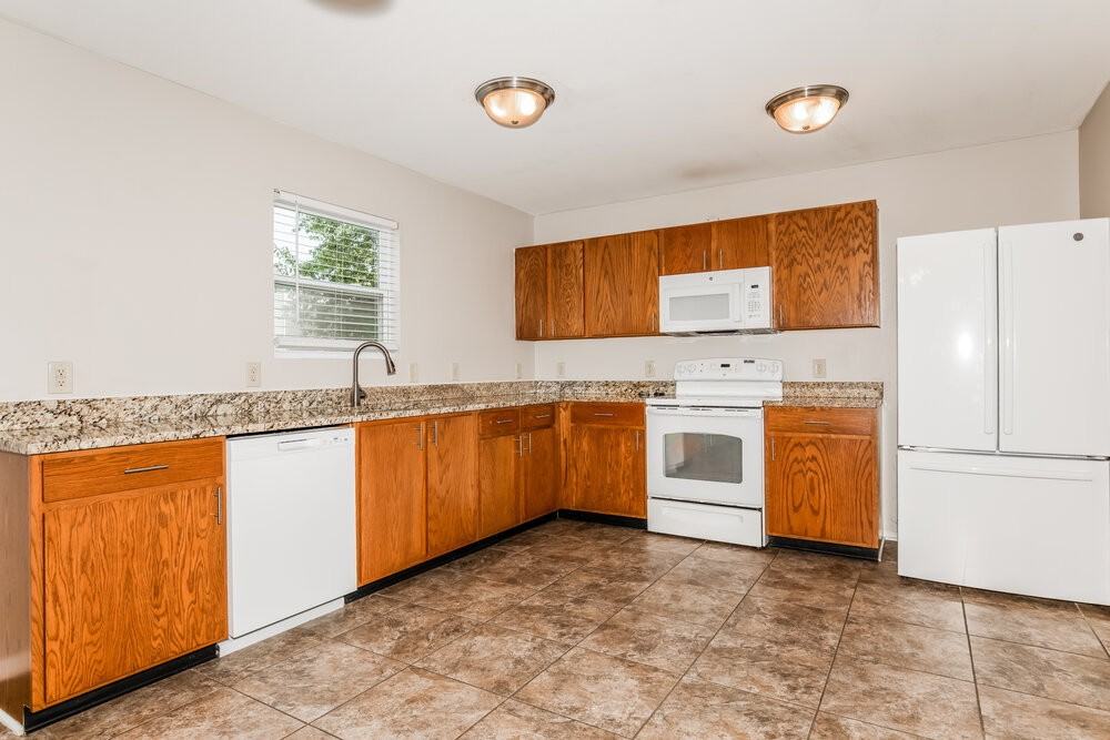 10926 Spirit Dr - Photo 6 of 17