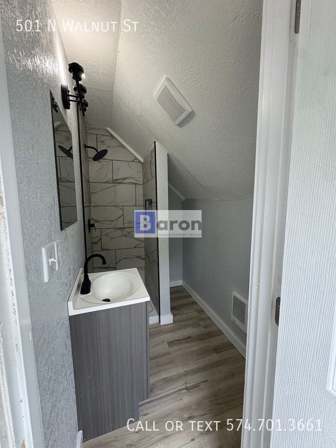 501 N Walnut St - Photo 2 of 6