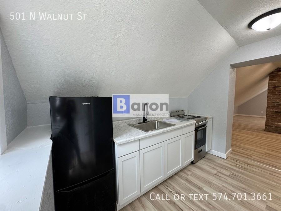 501 N Walnut St - Photo 4 of 6