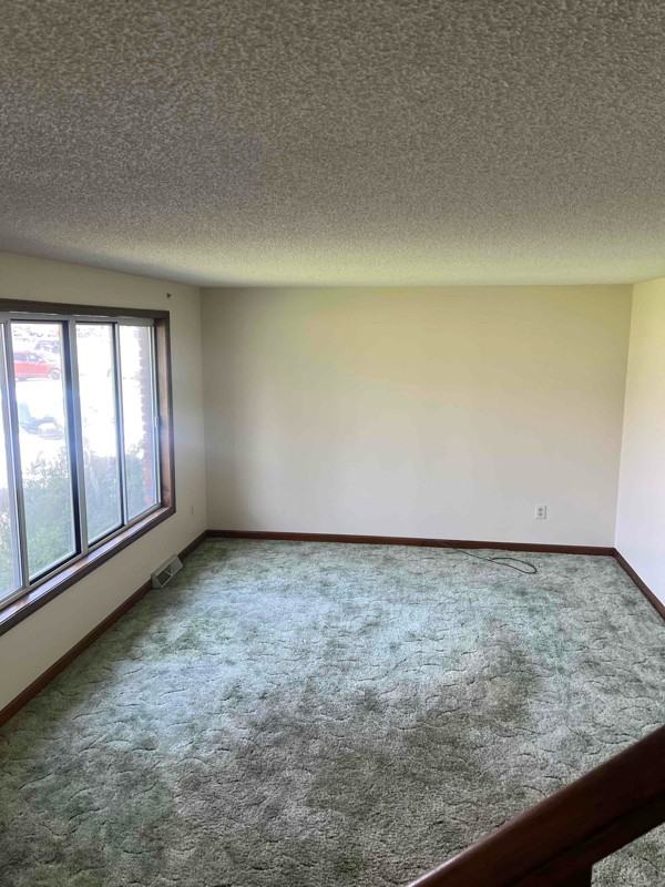 1234 Clinton St - Photo 6 of 8