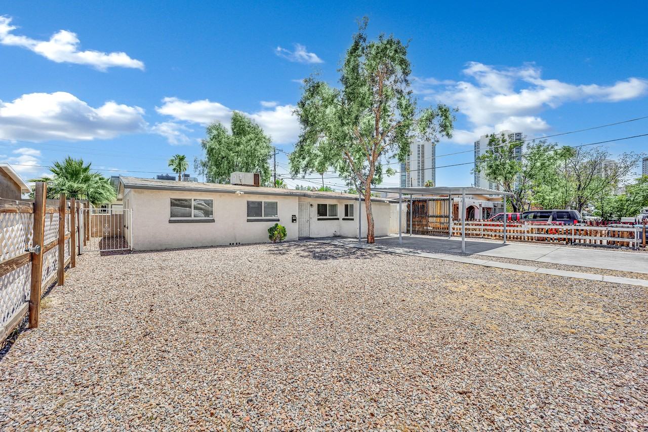 2221 Santa Clara Dr - Photo 2 of 50