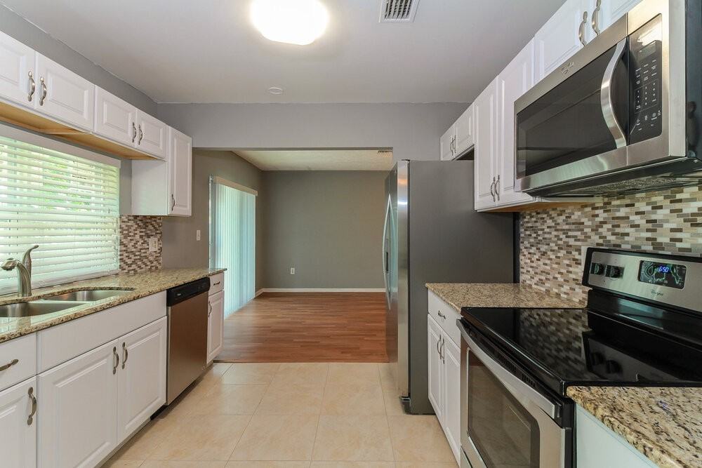 1199 Kinglet Ter - Photo 4 of 15