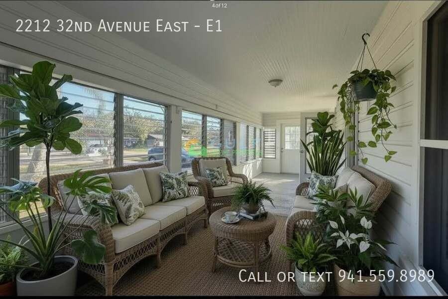 2212 32nd Ave E - Photo 3 of 12