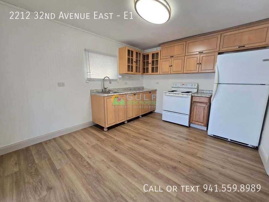 2212 32nd Ave E - Photo 4 of 12