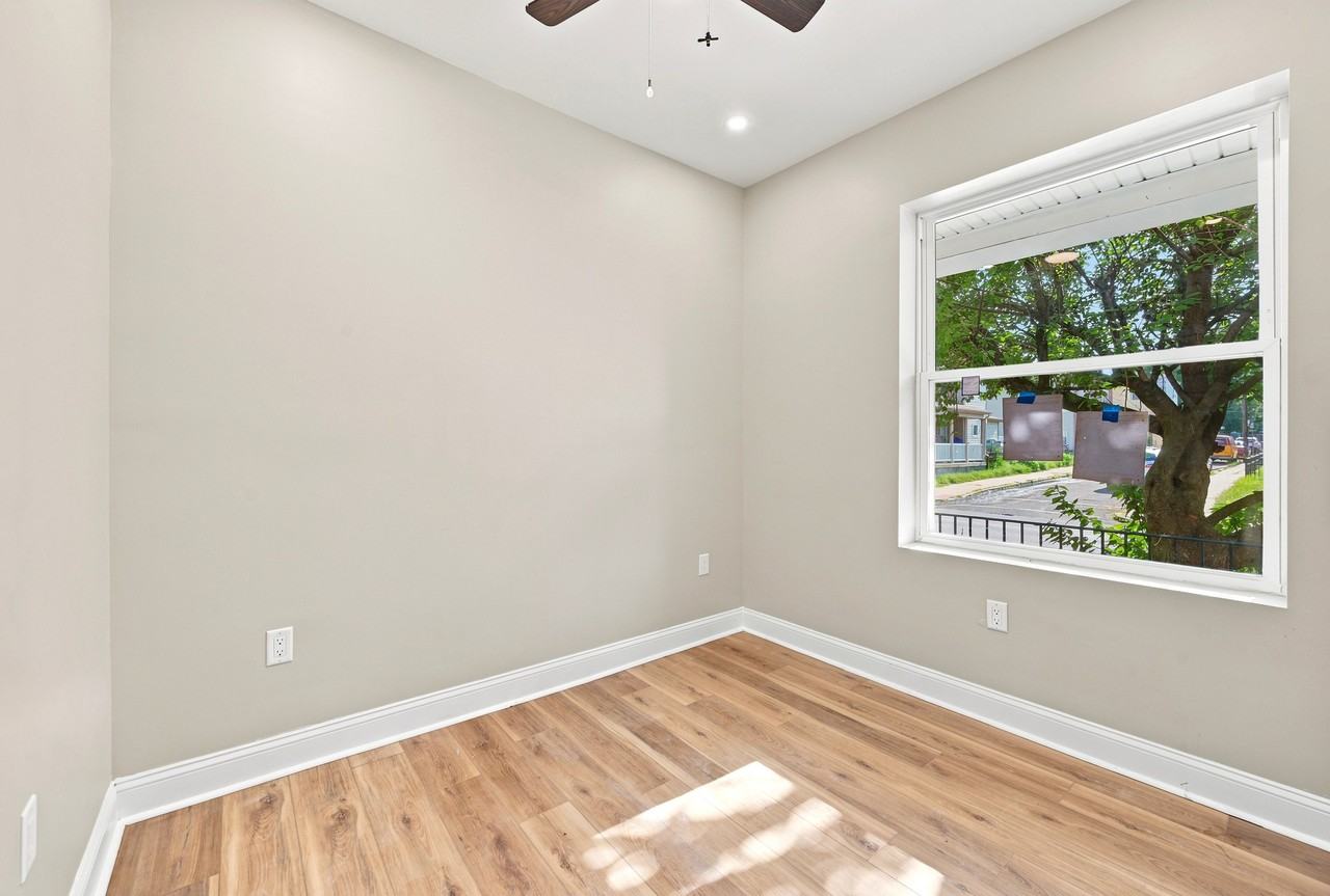 872 N 46th St #1 - Photo 4 of 8