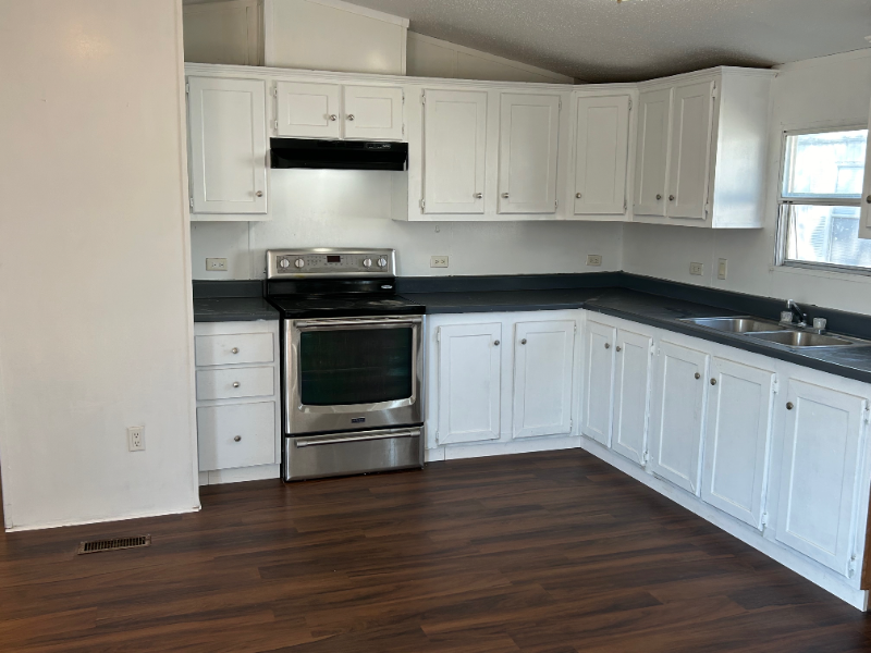 10205 Teagarden Rd #9 - Photo 6 of 13