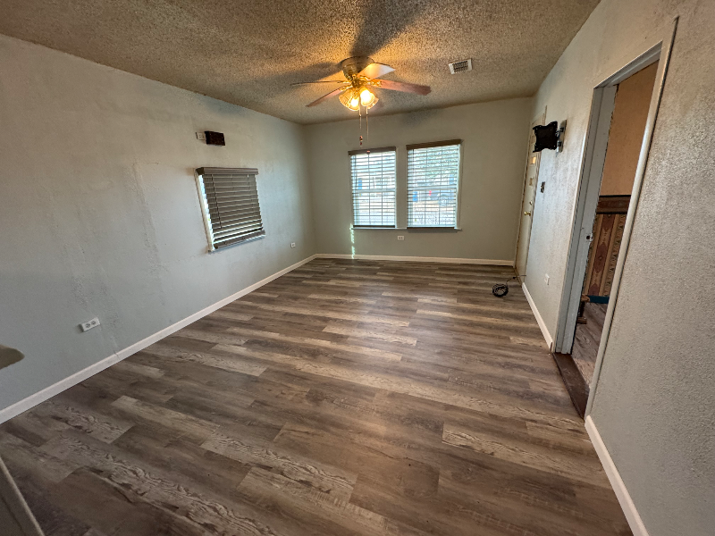 605 Mission Rd - Photo 7 of 18