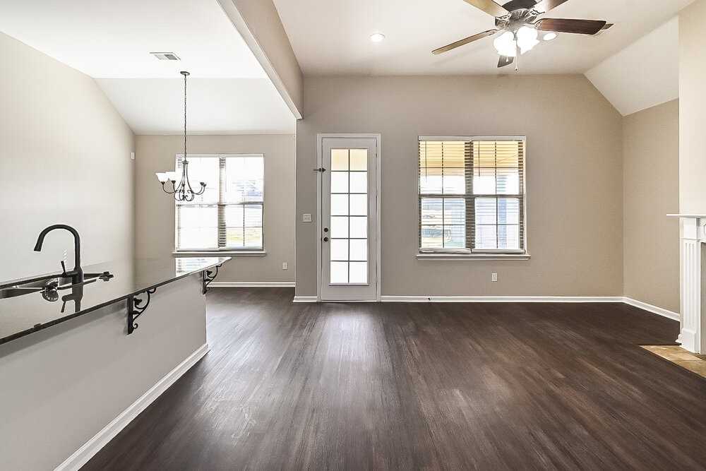 75 Briar Hollow Ln - Photo 3 of 19