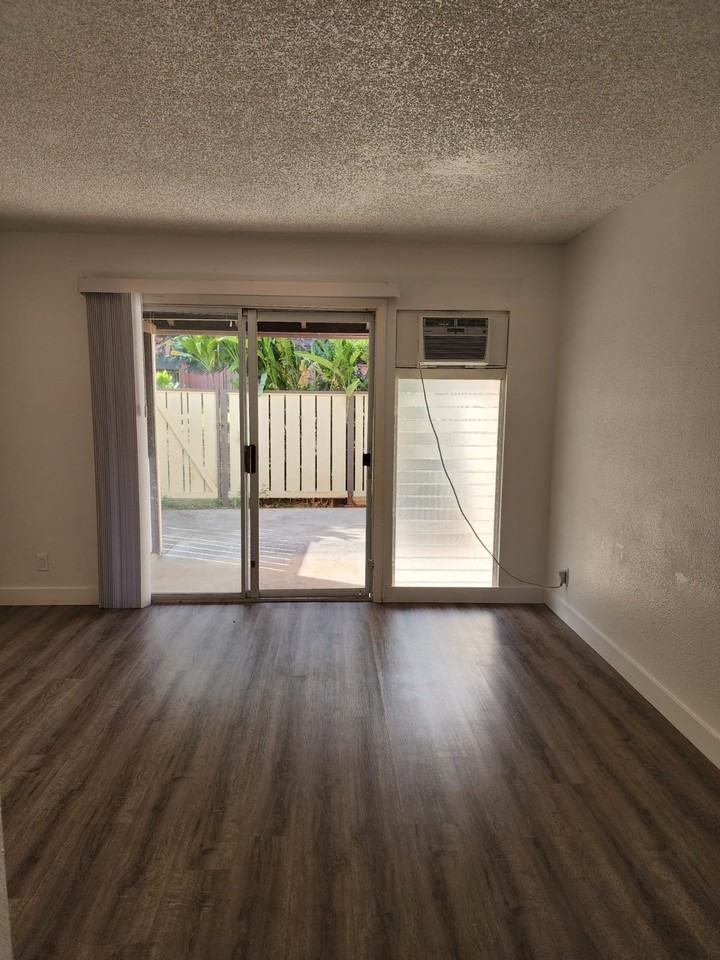 94-1404 Lanikuhana Ave - Photo 4 of 15