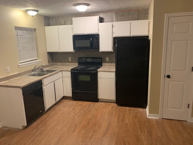1120 E Lee Blvd #135 - Photo 5 of 10