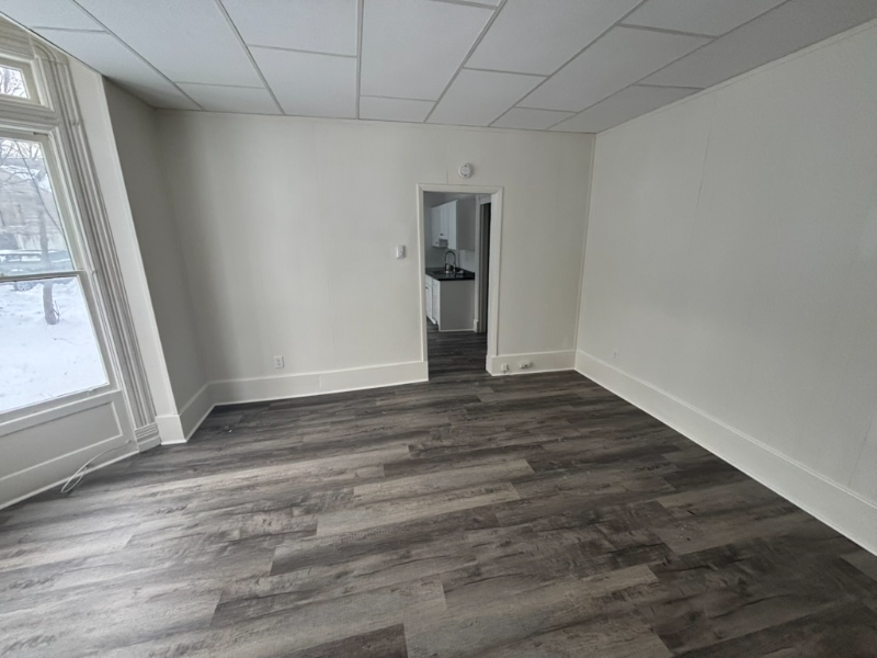 174 Main St #1A - Photo 3 of 7