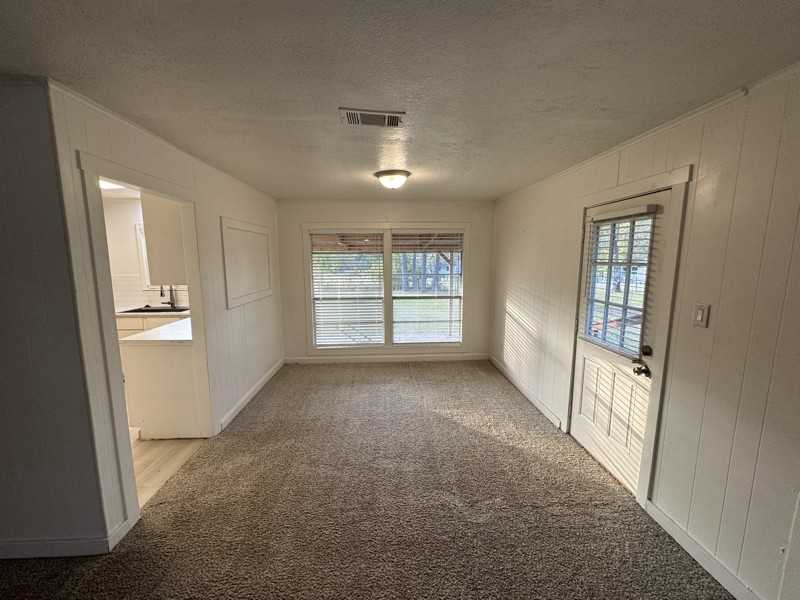 203 Shelter Ln - Photo 6 of 14