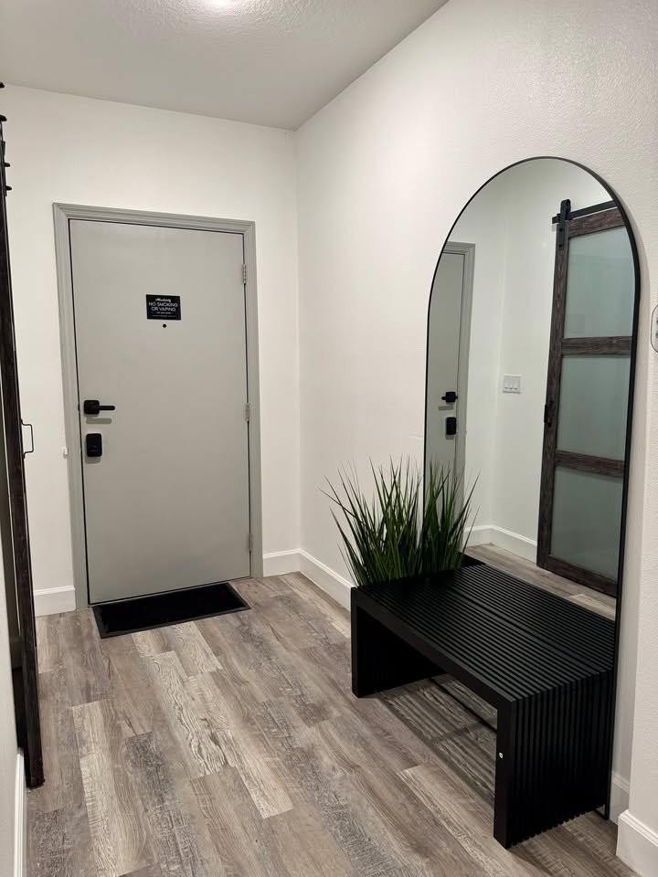 2242 Fernwood St #B - Photo 3 of 17