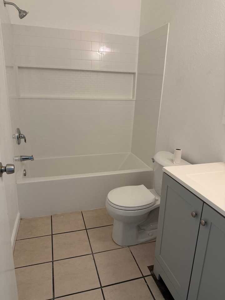 3001 Radnor Way - Photo 2 of 8