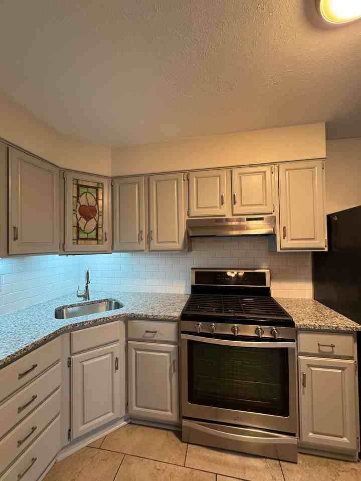12425 Dunks Ferry Rd - Photo 6 of 29