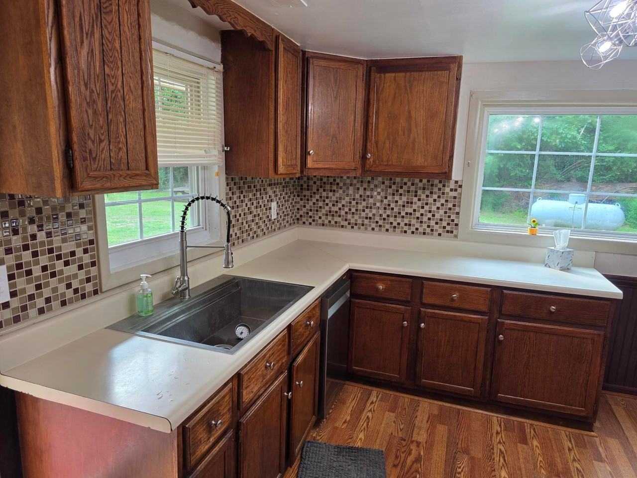 1425 Dorset Rd - Photo 3 of 20