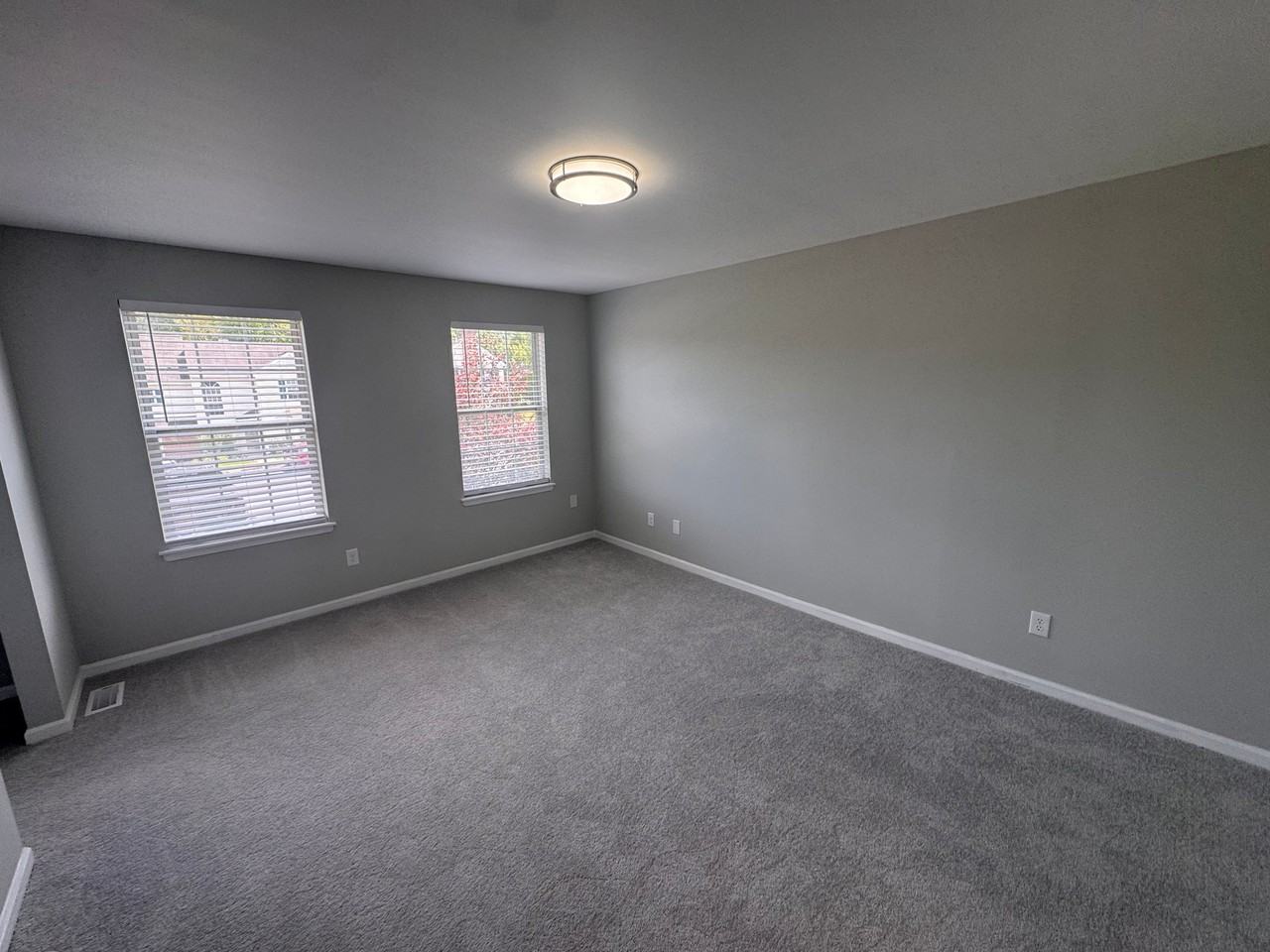 73 Village Dr - Photo 5 of 19