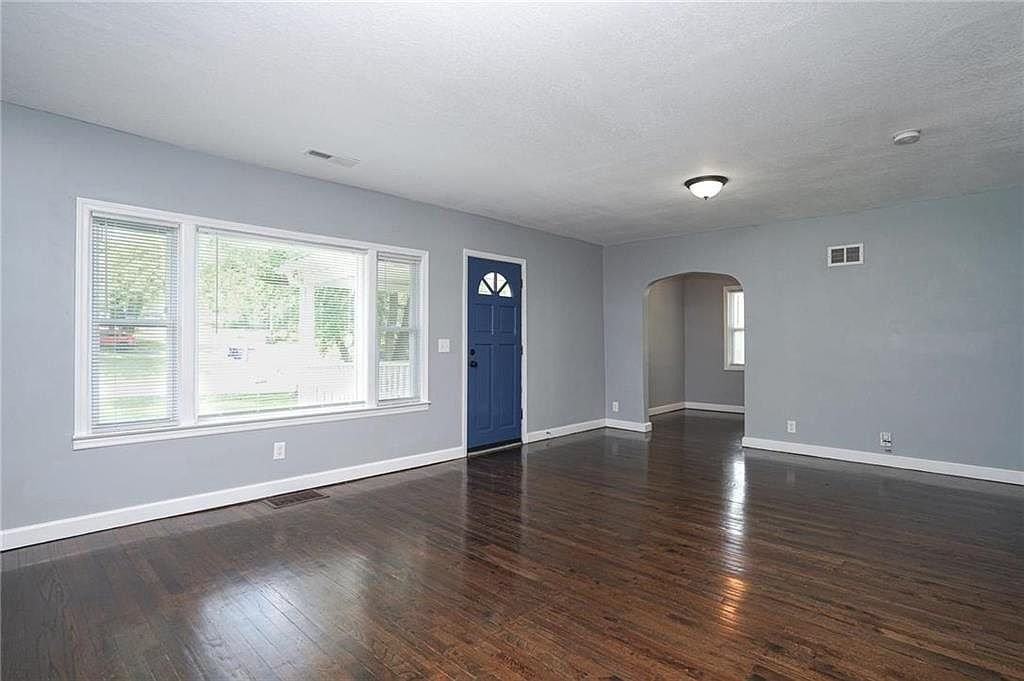 9302 W 50th Ter - Photo 2 of 21