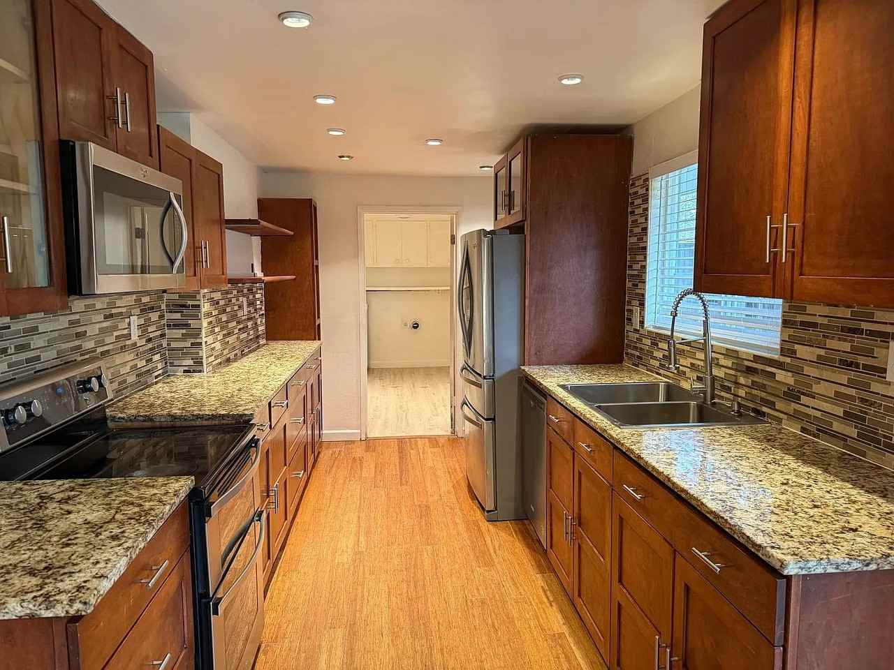 9701 Se 7th St - Photo 2 of 16