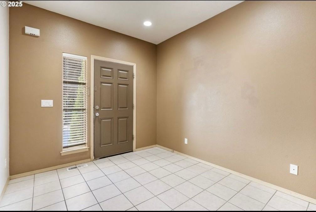 2833 Ne Stapleton Rd - Photo 4 of 20